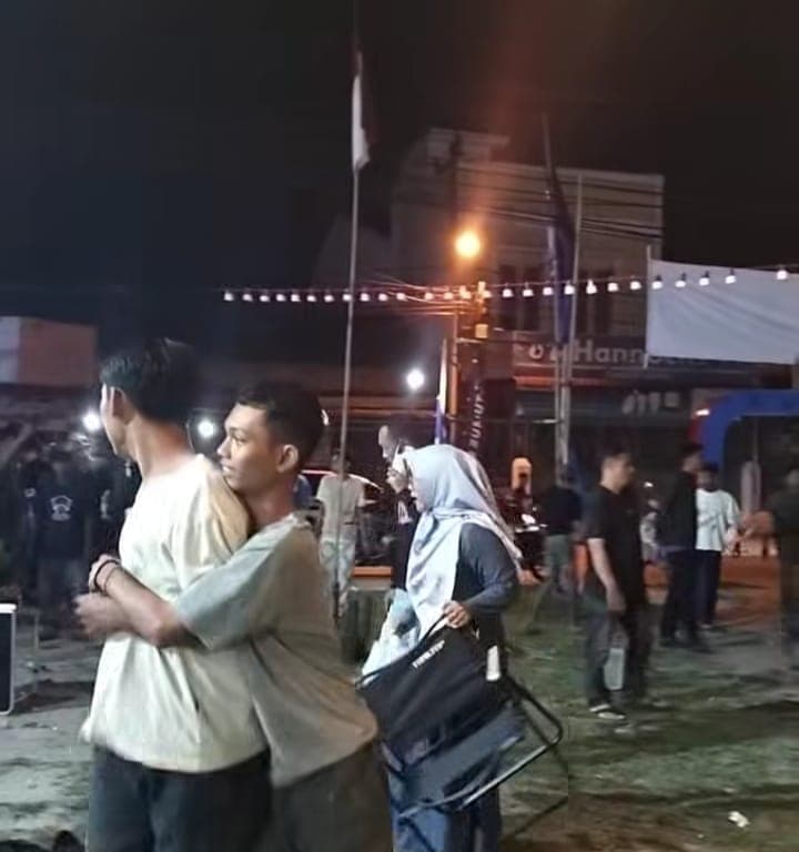 pekerja_angkringan_terlibat_bentrok_dengan_warga_di_lubuk_pakam