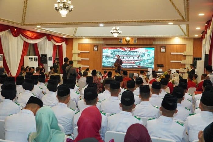rico_waas_jamui_48_anggota_paskibraka_medan_usai_bertugas_di_hut_ke81_ri