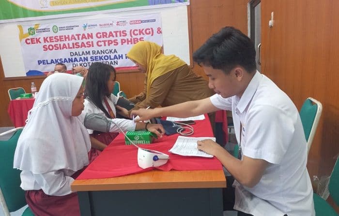 178_dari_1781_sekolah_di_medan_telah_laksanakan_cek_kesehatan_siswa