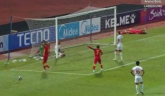 dramatis_selangor_fc_vs_bangkok_united_acl_two_2025_skor_24_gol_kartu_merah
