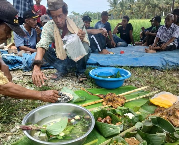 kenduri_sawah_tradisi_warga_desa_selotong_langkat_menjaga_hasil_panen
