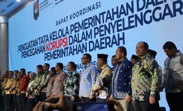 cegah_korupsi_bupati_asahan_teken_komitmen_bersama_kpk