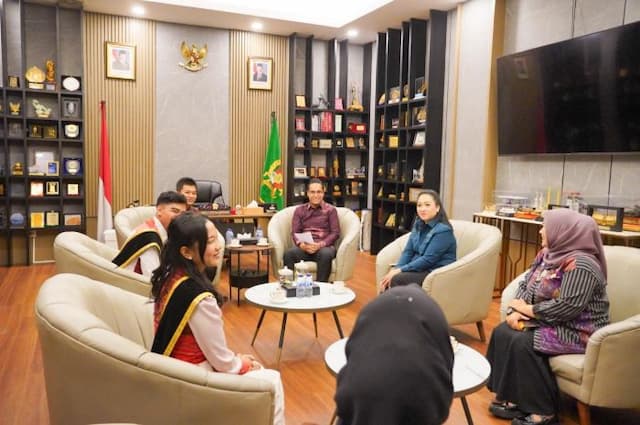 rico_waas_minta_duta_genre_medan_jadi_pelindung_generasi_muda_dari_narkoba_dan_seks_bebas