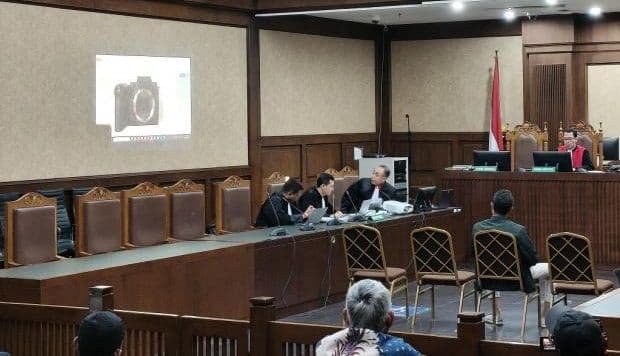 sidang_korupsi_bea_cukai_pecah_faizal_assegaf_ngamuk_hingga_hakim_skors_persidangan
