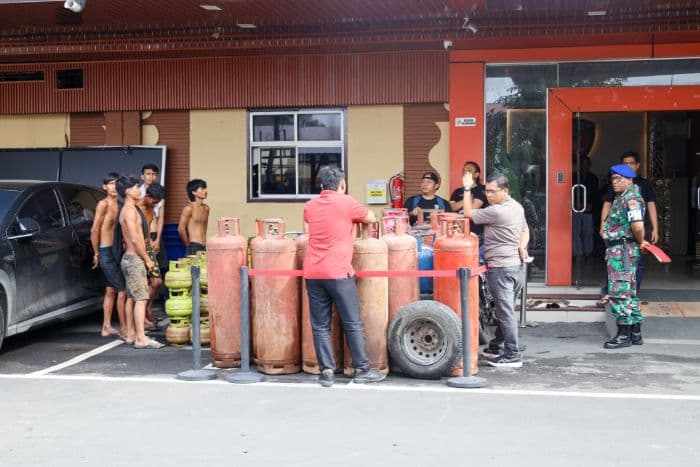 247_tabung_elpiji_3_kg_oplosan_ditemukan_di_percut_sei_tuan