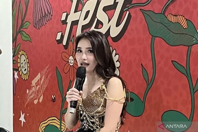 ayu_ting_ting_pamer_kabar_bahagia_soal_kehidupan_asmara