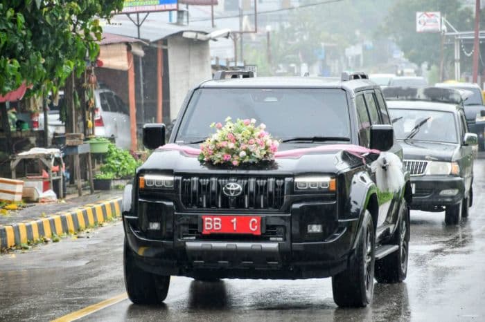 kebijakan_baru_kendaraan_dinas_bupati_samosir_bisa_dimanfaatkan_untuk_kegiatan_sosial