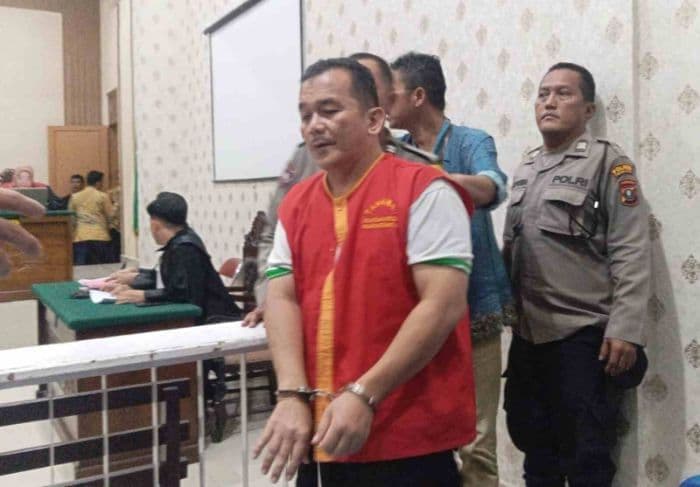 _pt_medan_sunat_hukuman_penjara_dua_terdakwa_kasus_pembunuhan_berencana_mutia_pratiwi_