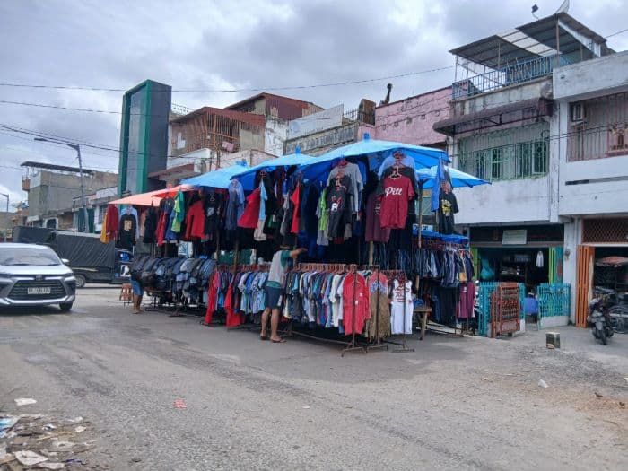 konsumen_keluhkan_larangan_thrifting_pengamat_universitas_simalungun_bilang_gini