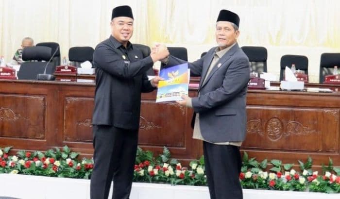 wabup_batu_bara_ajukan_ranperda_spam_untuk_perkuat_layanan_air_minum_kepada_masyarakat