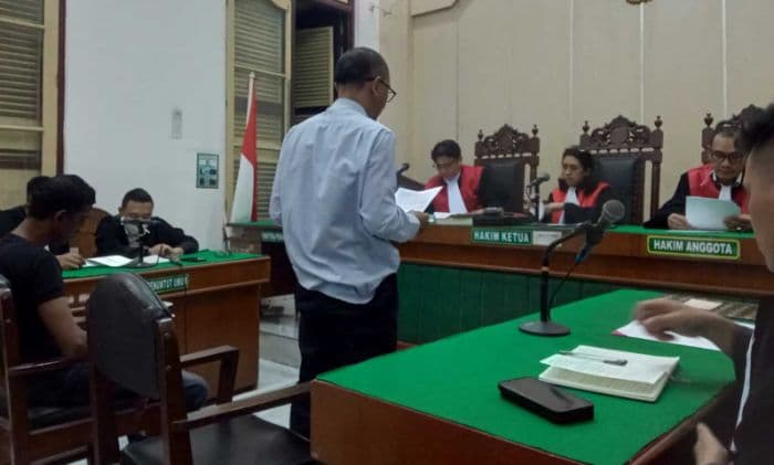 wr_ii_dan_satpam_uda_medan_dituntut_3_tahun_penjara_kasus_penganiayaan