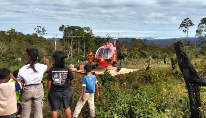 dinkes_tapteng_kerahkan_helikopter_kirim_bantuan_kesehatan_ke_wilayah_terisolir