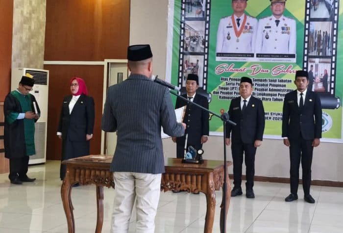 empat_pejabat_strategis_pemkab_labura_resmi_dilantik