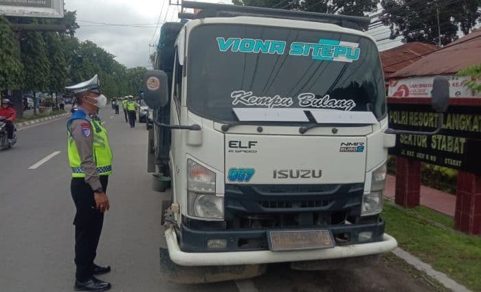 libur_nataru_operasional_angkutan_barang_di_langkat_dibatasi_mulai_19_desember4_januari_