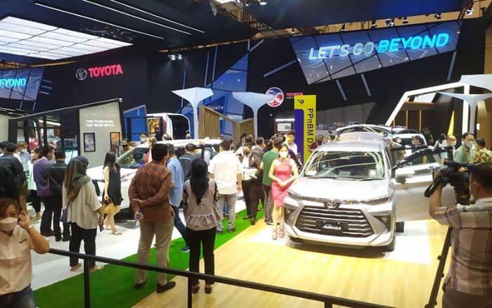 pasar_lmpv_naik_di_november_2025_toyota_avanza_kian_kokoh_di_puncak_penjualan