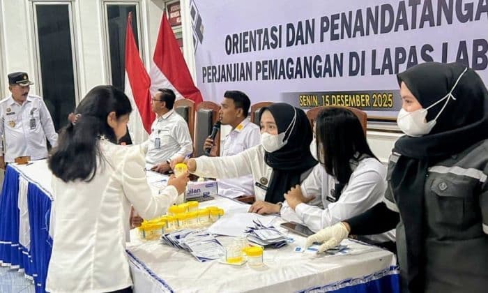 perkuat_integritas_39_peserta_magang_kemnaker_di_lapas_labuhan_ruku_jalani_tes_narkoba_