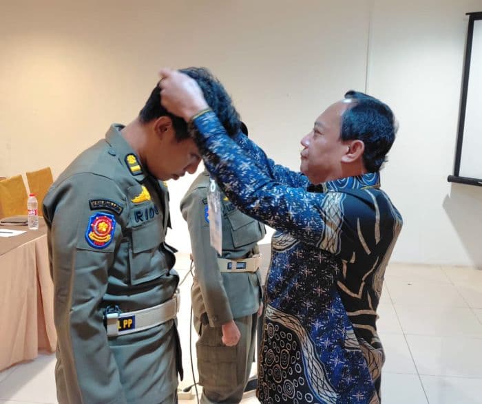 sekda_deli_serdang_satpol_pp_harus_tingkatkan_fisik_mental_dan_pengetahuan
