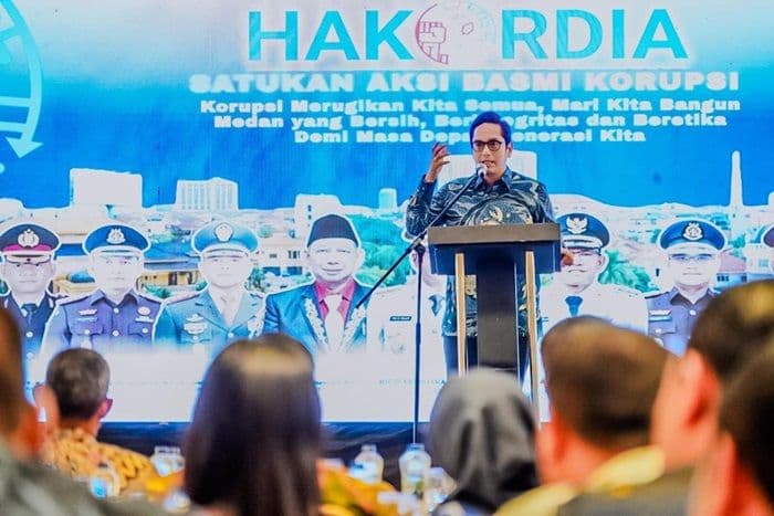 wali_kota_medan_tegaskan_korupsi_pengkhianatan_bangsa_dalam_hari_anti_korupsi_2025