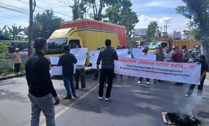 masyarakat_peduli_pendidikan_soroti_kondisi_sma_negeri_5_pematangsiantar_yang_memprihatinkan_