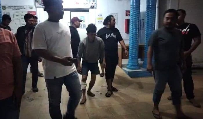 polisi_tembak_kaki_pembobol_rumah_pendeta_di_kisaran_rekannya_masih_diburu