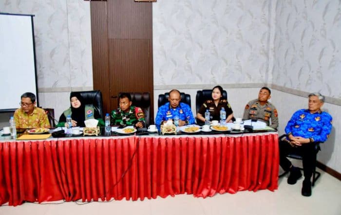 wabup_mahmud_efendi_tekankan_petugas_lakukan_pendataan_rumah_rusak_di_tapteng_sesuai_fakta