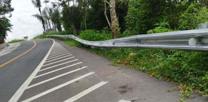 tiang_guardrail_di_tanjung_doloksimarjarunjung_dicuri_polisi_diminta_bertindak_