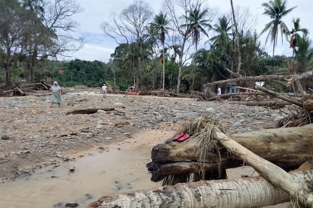 desa_lubuk_ampolu_terancam_hilang_warga_tapteng_minta_presiden_turunkan_alat_berat