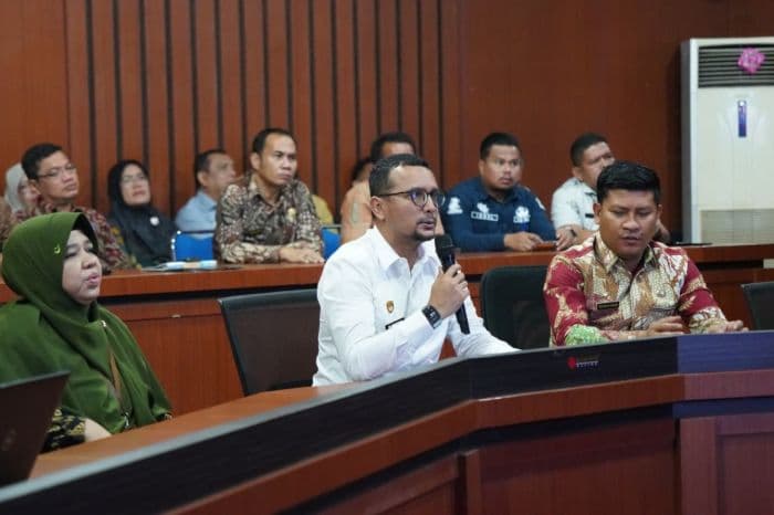 entry_meeting_bpk_sesumut_bupati_labusel_sampaikan_pesan_mewakili_pemerintah_kabupaten_kota