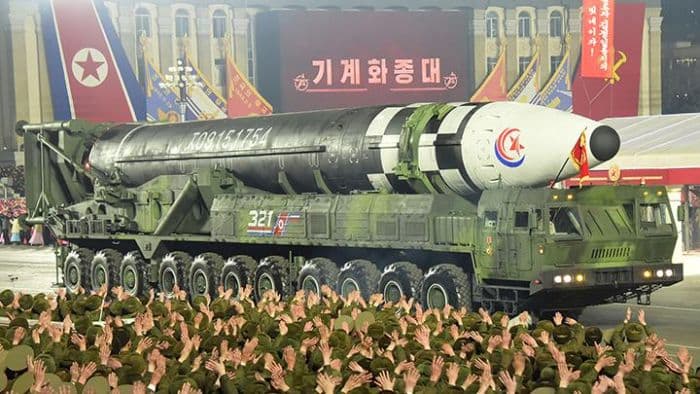 korea_utara_resmikan_roket_ganda_unik_di_dunia