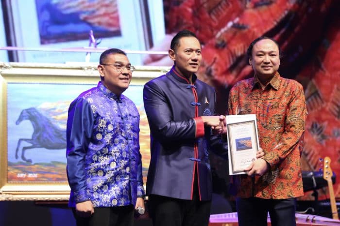 laku_rp65_miliar_hasil_lelang_lukisan_kuda_api_karya_sby_disalurkan_untuk_masyarakat_prasejahtera