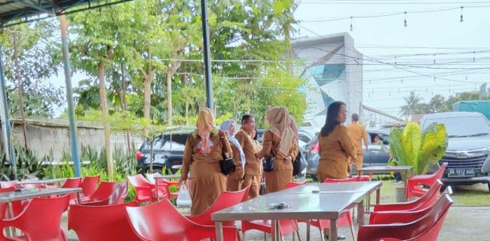 korcam_dihapus_mantan_pejabat_pendidikan_deli_serdang_lakukan_pertemuan