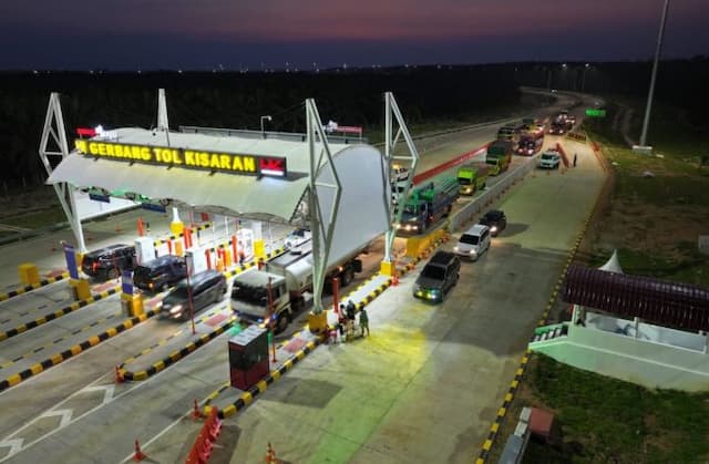 kendaraan_masuk_tol_indrapura_kisaran_melonjak_58_persen_hari_ini