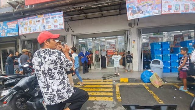 pengutil_minimarket_di_sunggal_deli_serdang_ditangkap_karyawan_rekannya_kabur