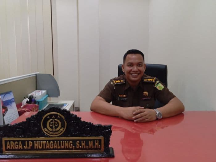 kejari_pematangsiantar_limpahkan_berkas_korupsi_balei_merah_putih_ke_tipikor_medan