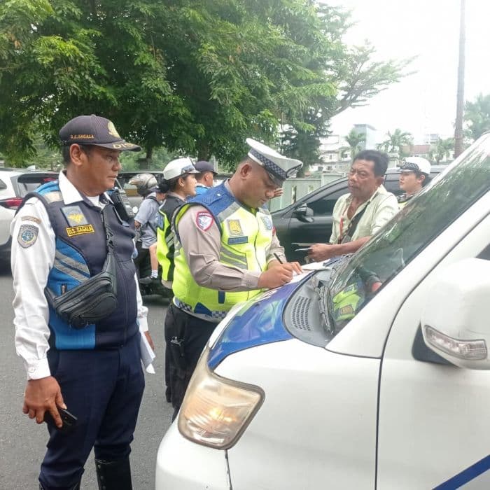 preman_berkedok_jukir_liar_di_medan_dishub_bilang_begini