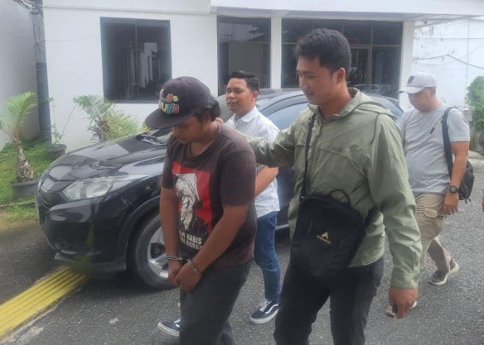 tim_tabur_kejari_siantar_tangkap_buronan_kasus_pencabulan_anak