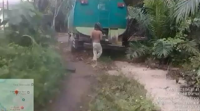 pembuangan_limbah_diduga_milik_pks_pt_tsp_diduga_libatkan_kades