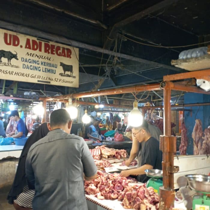 jelang_iduladha_2026_harga_daging_di_siantar_masih_stabil