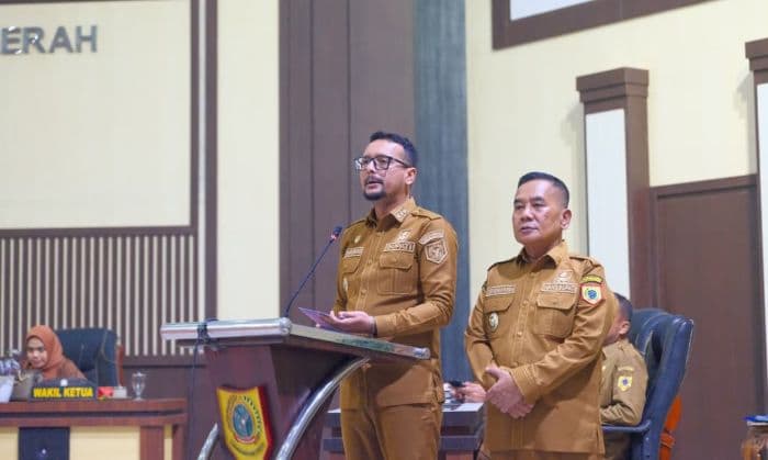 lima_paripurna_strategis_digelar_bupati_fery_tegaskan_komitmen_bangun_labusel_modern_