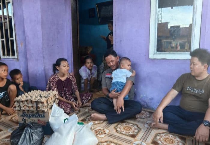 lpa_deli_serdang_salurkan_bantuan_untuk_anak_korban_konflik_sosial_di_pantai_labu