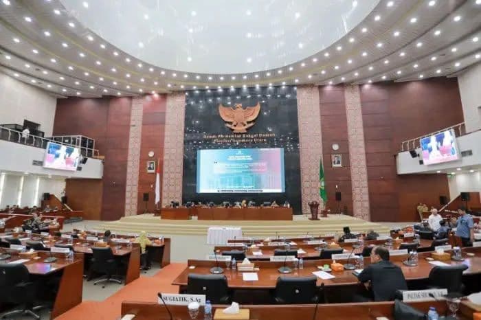 anggota_fraksi_komisi_e_dprd_sumut_wacanakan_pansus_pendidikan