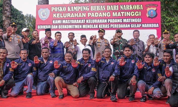 labuhanbatu_deklarasikan_kampung_bebas_narkoba_forkopimda_teken_ikrar_bersama