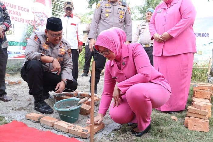 polres_langkat_dan_ptpn_iv_bangun_sumur_bor_70_meter_solusi_air_bersih_untuk_warga_tanjung_putus