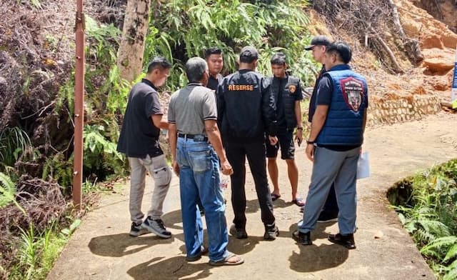 polisi_olah_tkp_laporan_dugaan_perusakan_plang_berlambang_peradi_di_wtp_sarudik