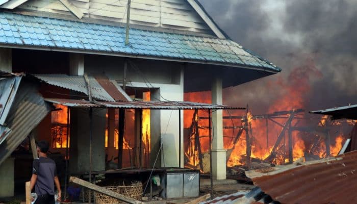 _kerugian_rp8_miliar_pemkab_simalungun_siapkan_relokasi_pedagang_pasar_serbelawan
