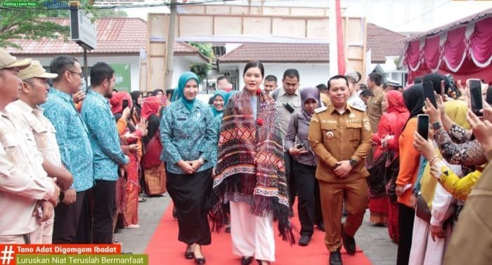 kahiyang_ayu_dorong_iva_test_jadi_gerakan_kolektif_untuk_kesehatan_ibu_di_sumut