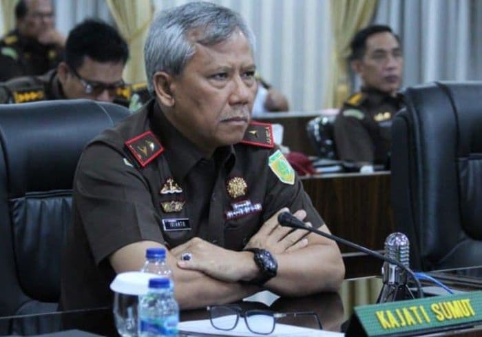 kpk_periksa_mantan_kajati_sumut_idianto_terkait_korupsi_proyek_jalan_rp2318_miliar