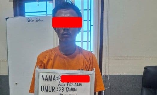 polres_labuhanbatu_tangkap_pria_pembawa_22_kg_ganja_di_rantauprapat