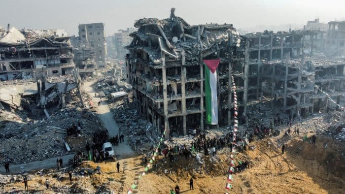 ribuan_warga_gaza_mengungsi_jelang_serangan_darat_israel