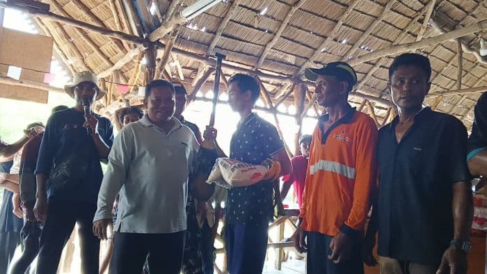 tim_ikan_ketang_juara_lomba_pacu_sampan_tradisional_kawasan_manggrove_langkat